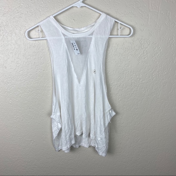 Tops - NWT White cut out tank top